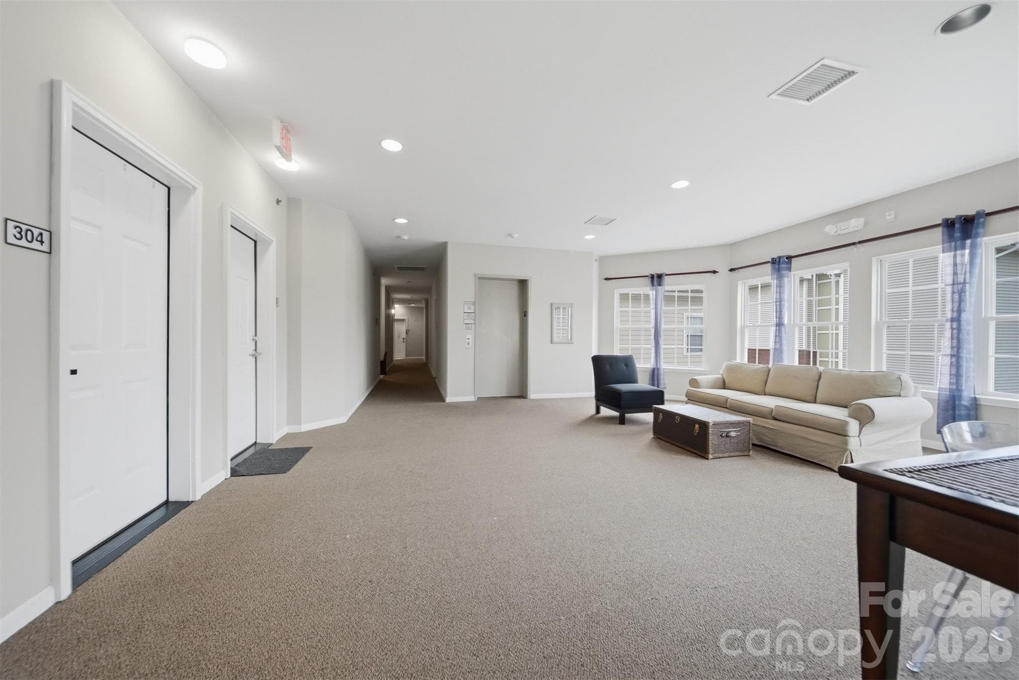 Condominium at Hickory, photo 2 of 29