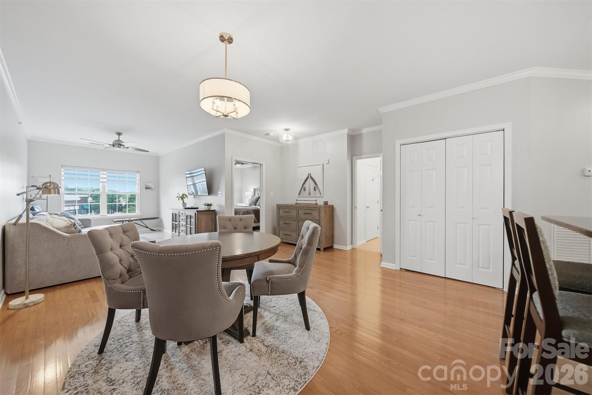 Condominium at Hickory, photo 8 of 29