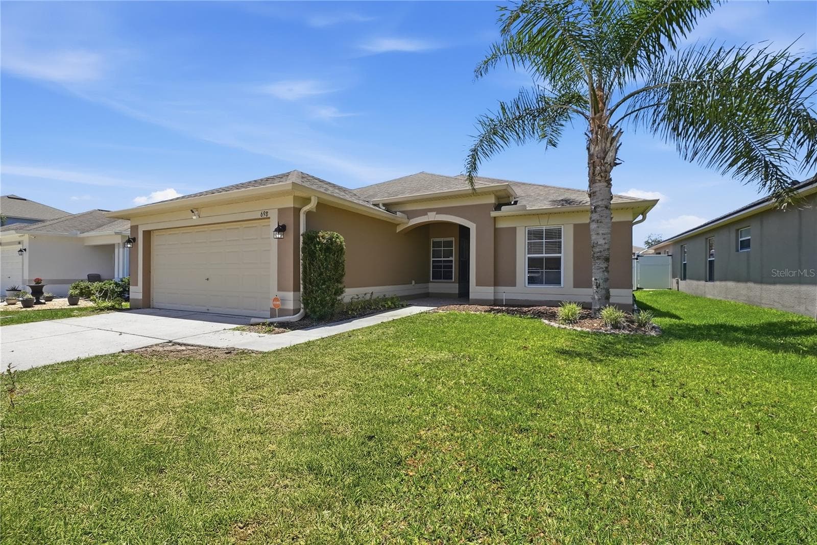 698 WINTHROP DR