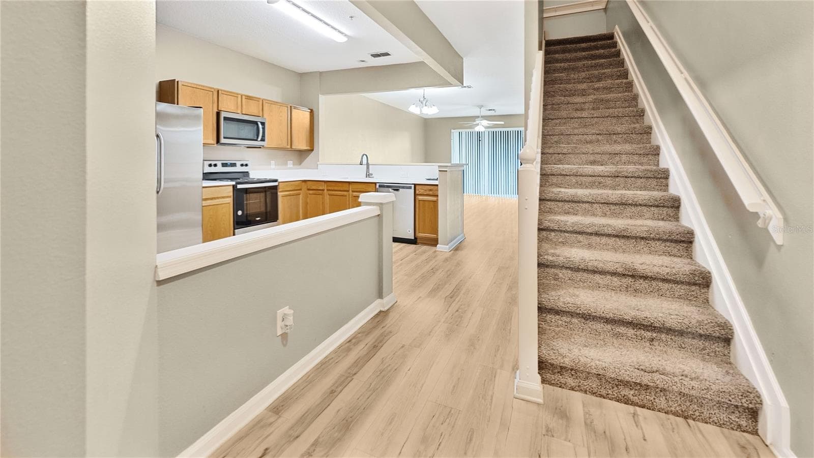 Townhouse at 6292 TWAIN ST #102, ORLANDO, photo 2 of 17