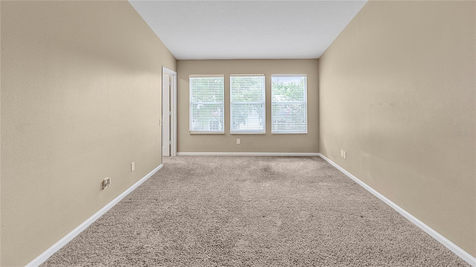 Townhouse at 6292 TWAIN ST #102, ORLANDO, photo 11 of 17