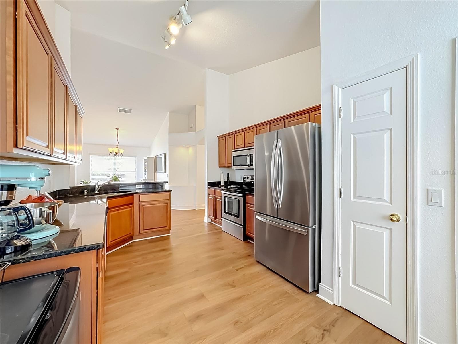 Single Family Residence at 7016 JAMESTOWN MANOR DR, RIVERVIEW, photo 10 of 88