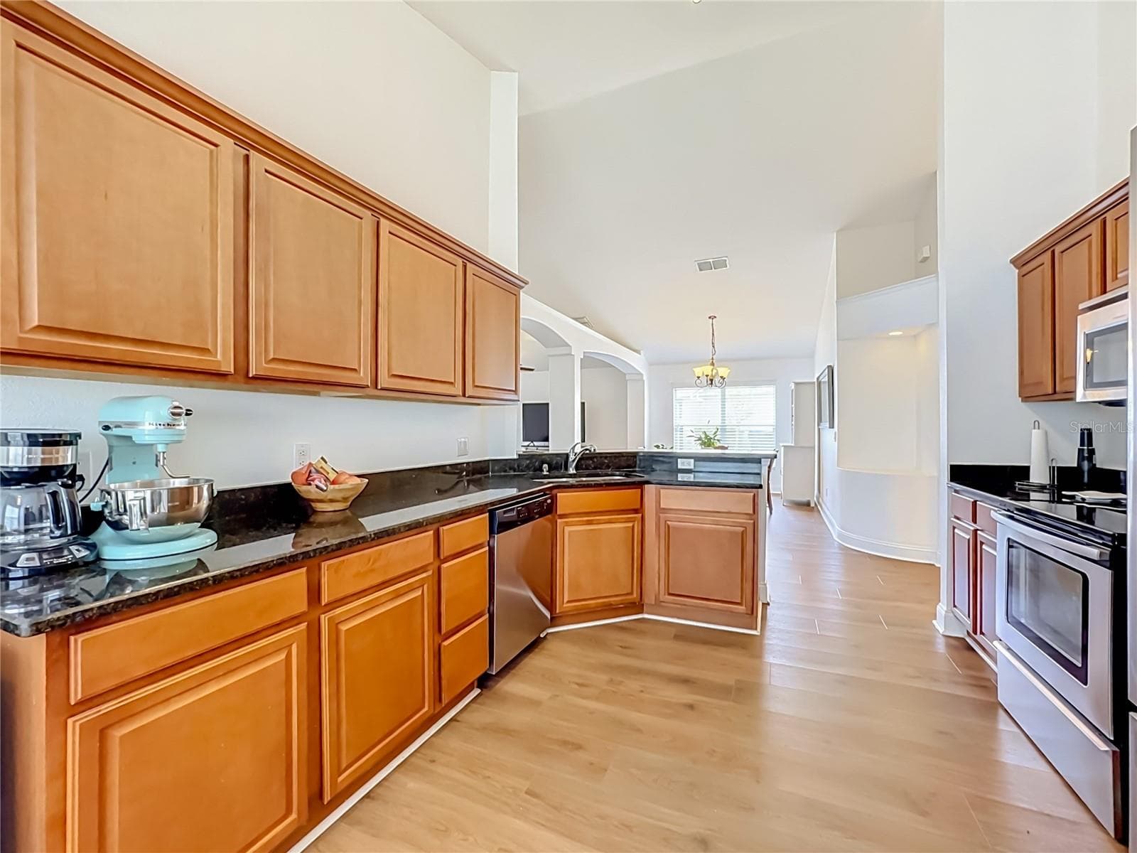 Single Family Residence at 7016 JAMESTOWN MANOR DR, RIVERVIEW, photo 5 of 88