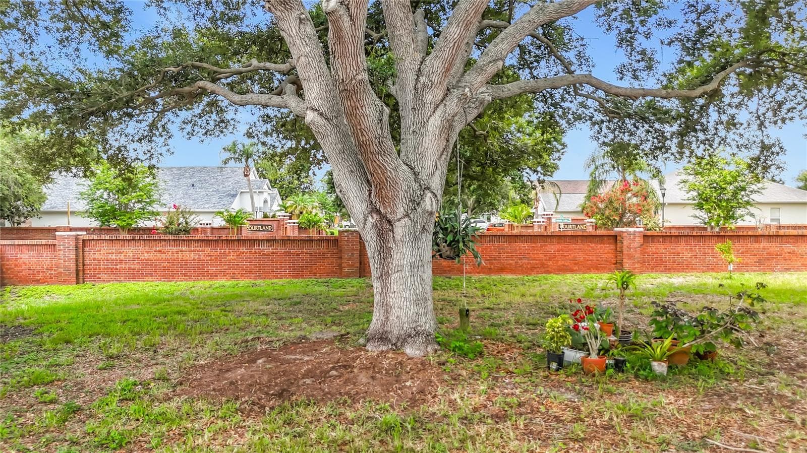 Single Family Residence at 7016 JAMESTOWN MANOR DR, RIVERVIEW, photo 55 of 88