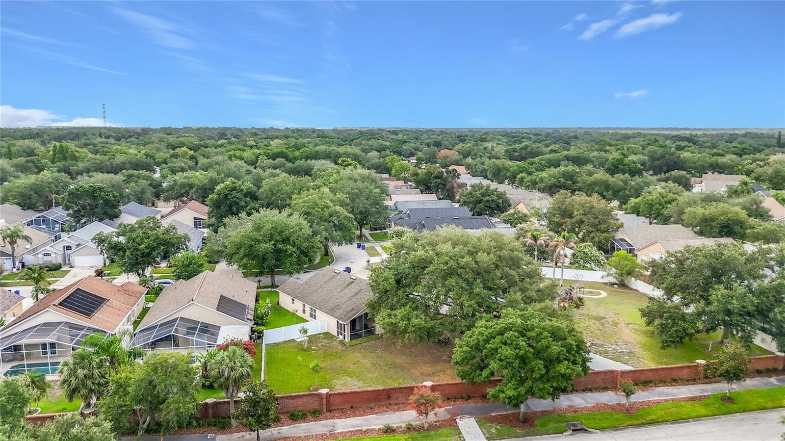 Single Family Residence at 7016 JAMESTOWN MANOR DR, RIVERVIEW, photo 61 of 88