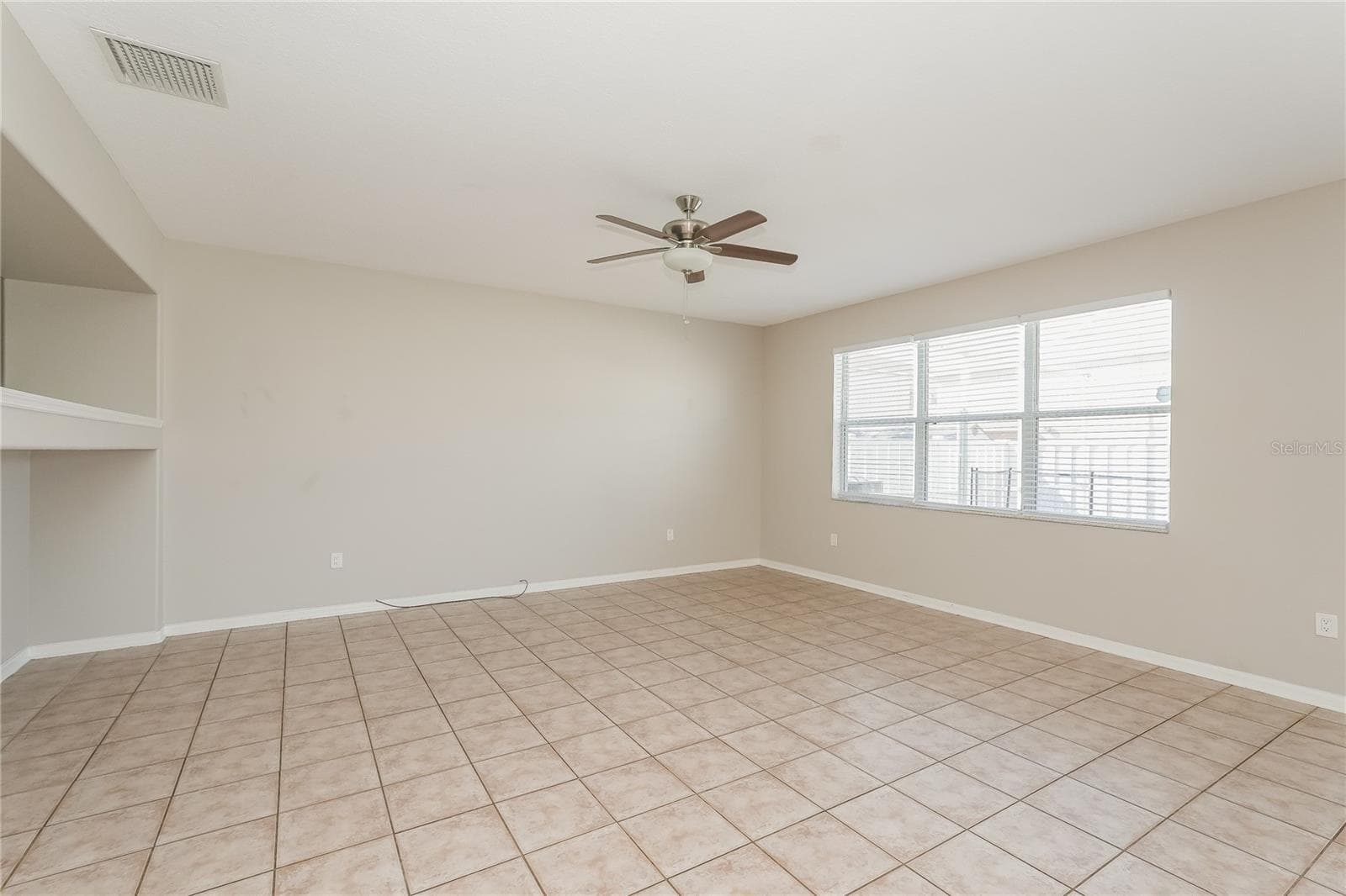 Single Family Residence at 12125 FOX BLOOM AVE, GIBSONTON, photo 5 of 15