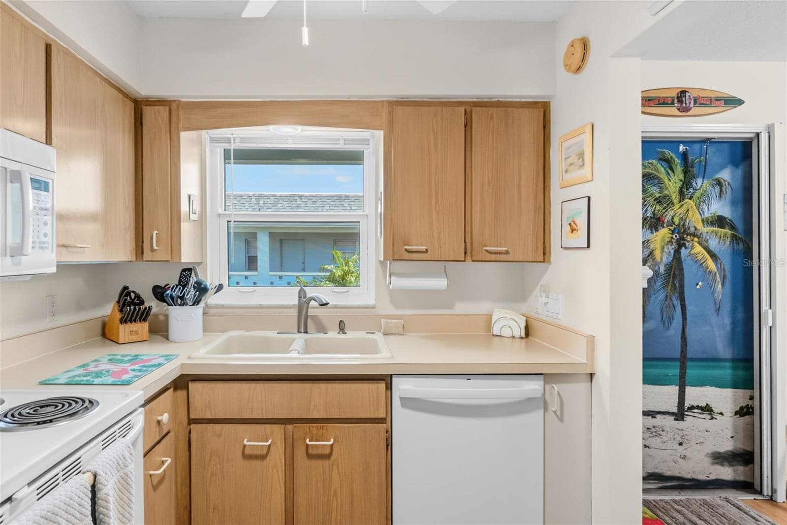 Condominium at 611 GULF DR N #C27, BRADENTON BEACH, photo 24 of 46
