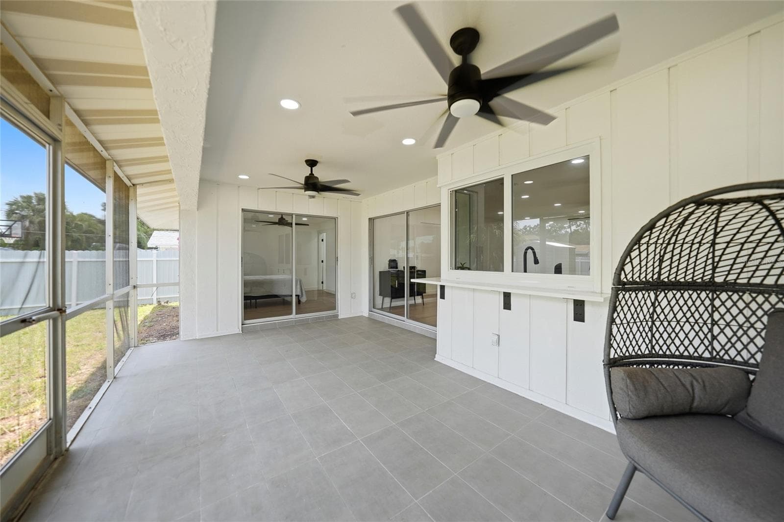 Single Family Residence at 2506 LAKESHORE CIR, PORT CHARLOTTE, photo 22 of 31