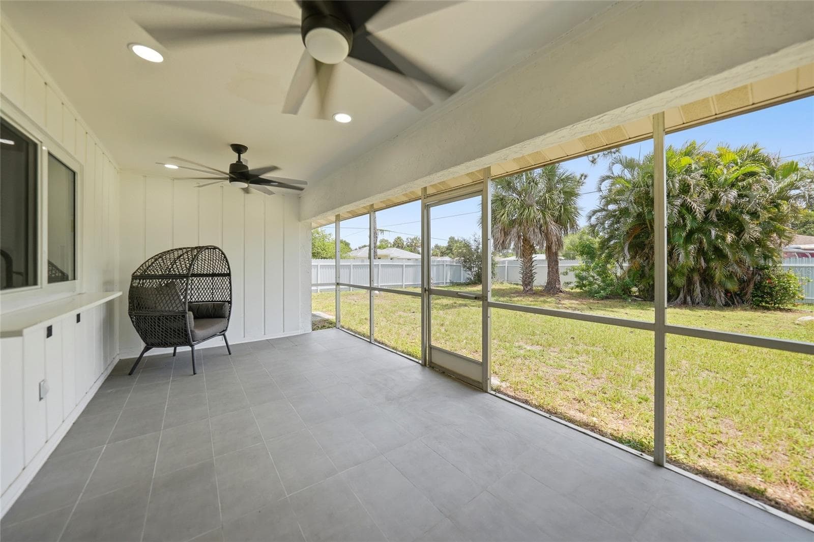 Single Family Residence at 2506 LAKESHORE CIR, PORT CHARLOTTE, photo 23 of 31