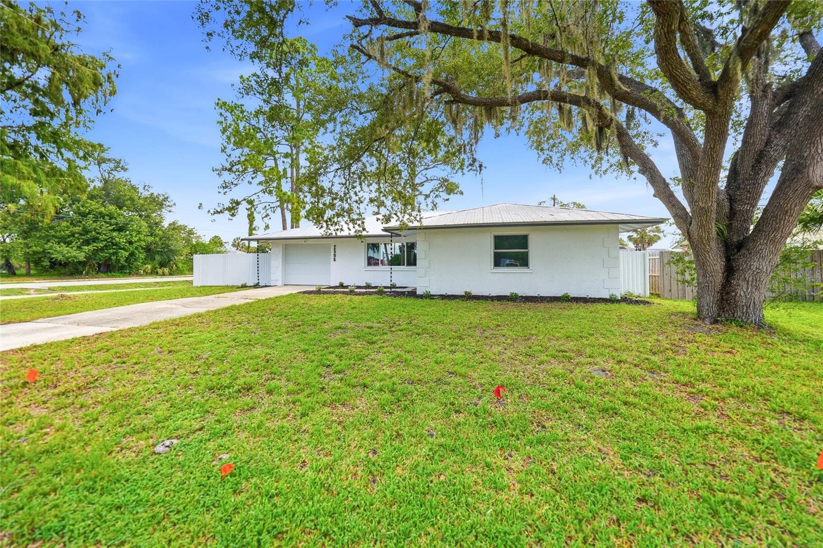 Single Family Residence at 2506 LAKESHORE CIR, PORT CHARLOTTE, photo 30 of 31