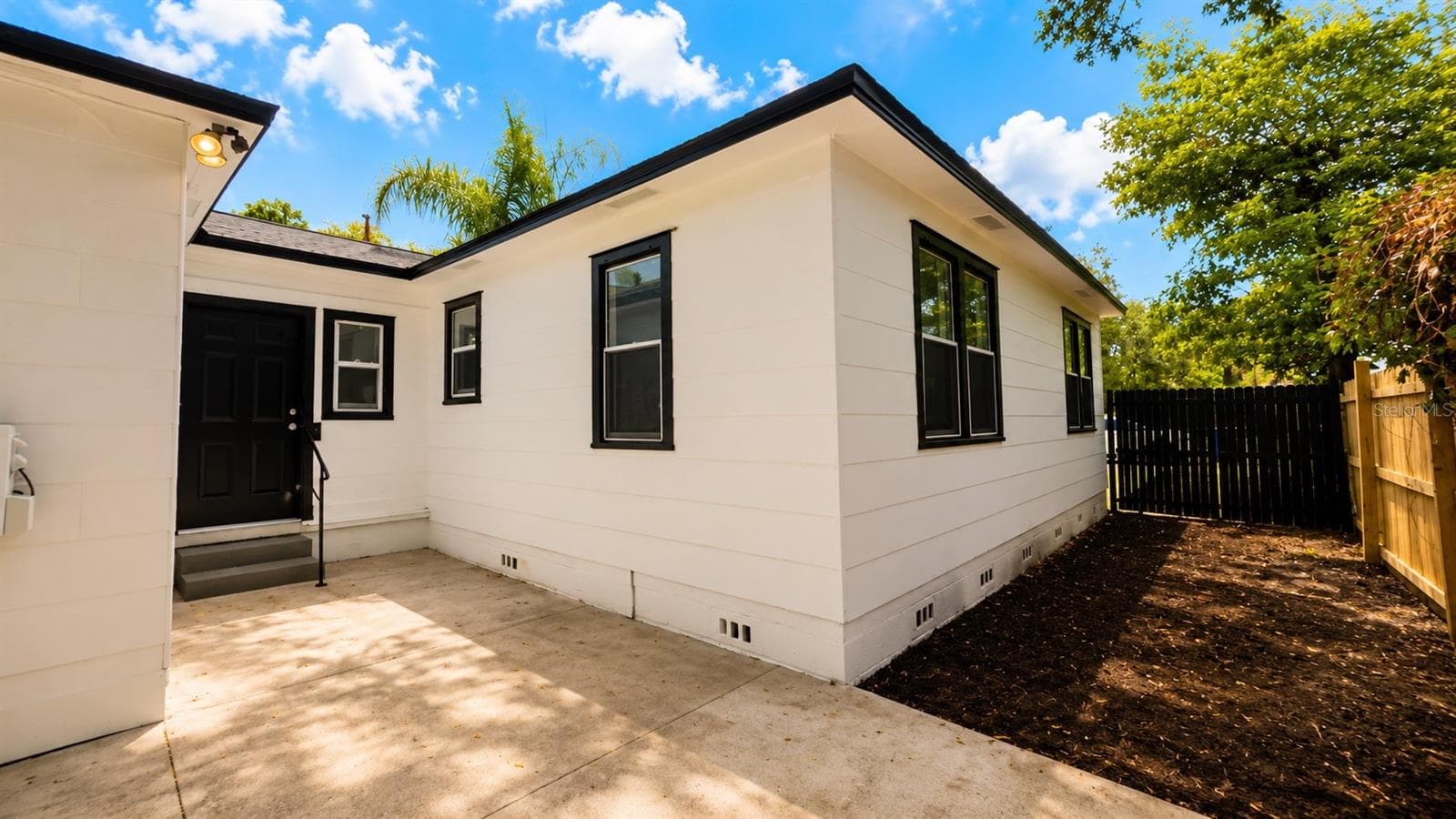 Single Family Residence at 657 15TH AVE S, ST PETERSBURG, photo 20 of 24