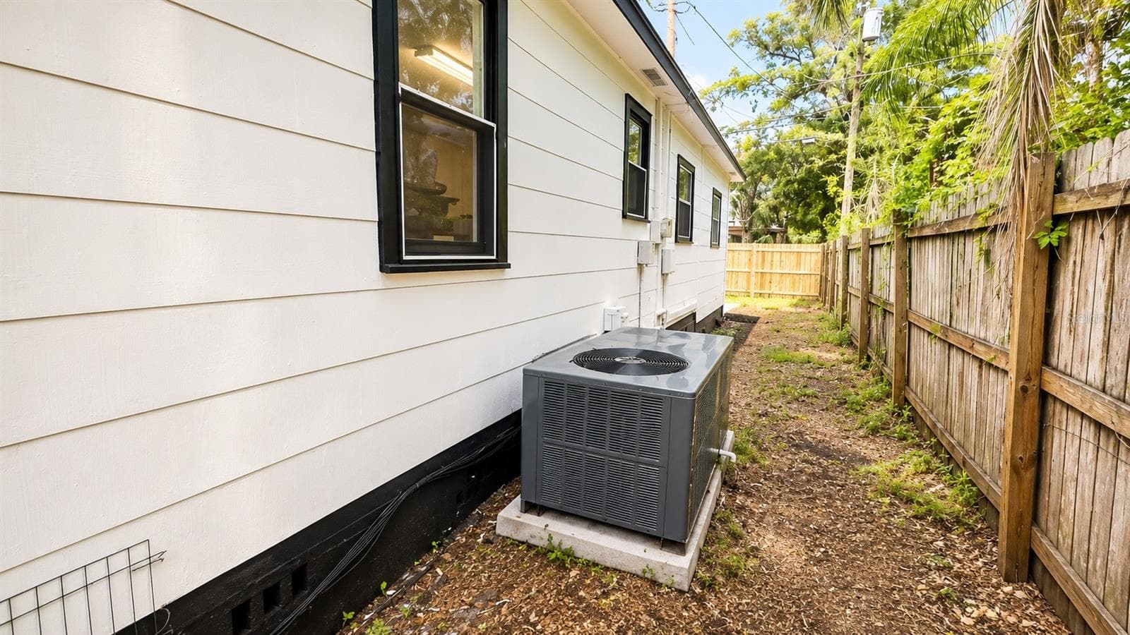 Single Family Residence at 657 15TH AVE S, ST PETERSBURG, photo 21 of 24