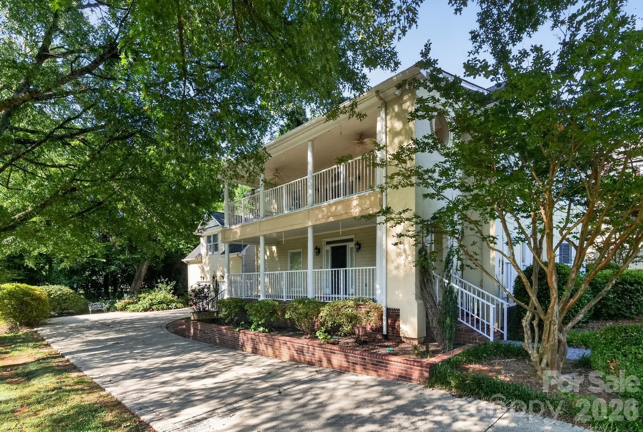 2 covered porches - Charlotte