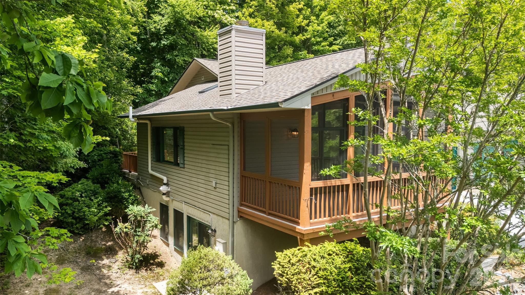 Private front screen porch - 51 Duya Court, Brevard