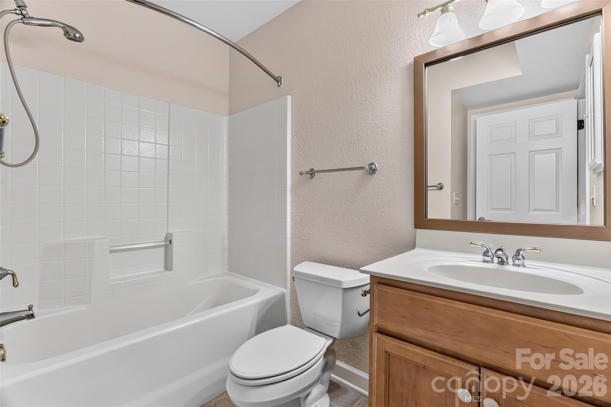 downstairs bathroom - 51 Duya Court, Brevard