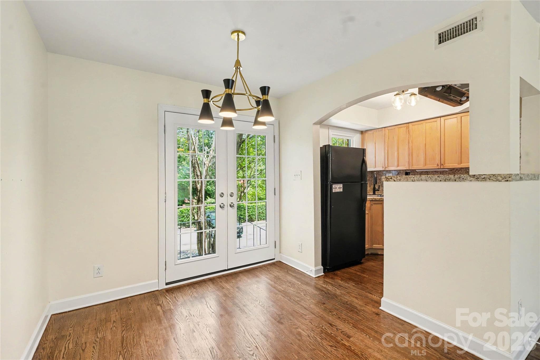 Breakfast Nook and Kitchen - Charlotte