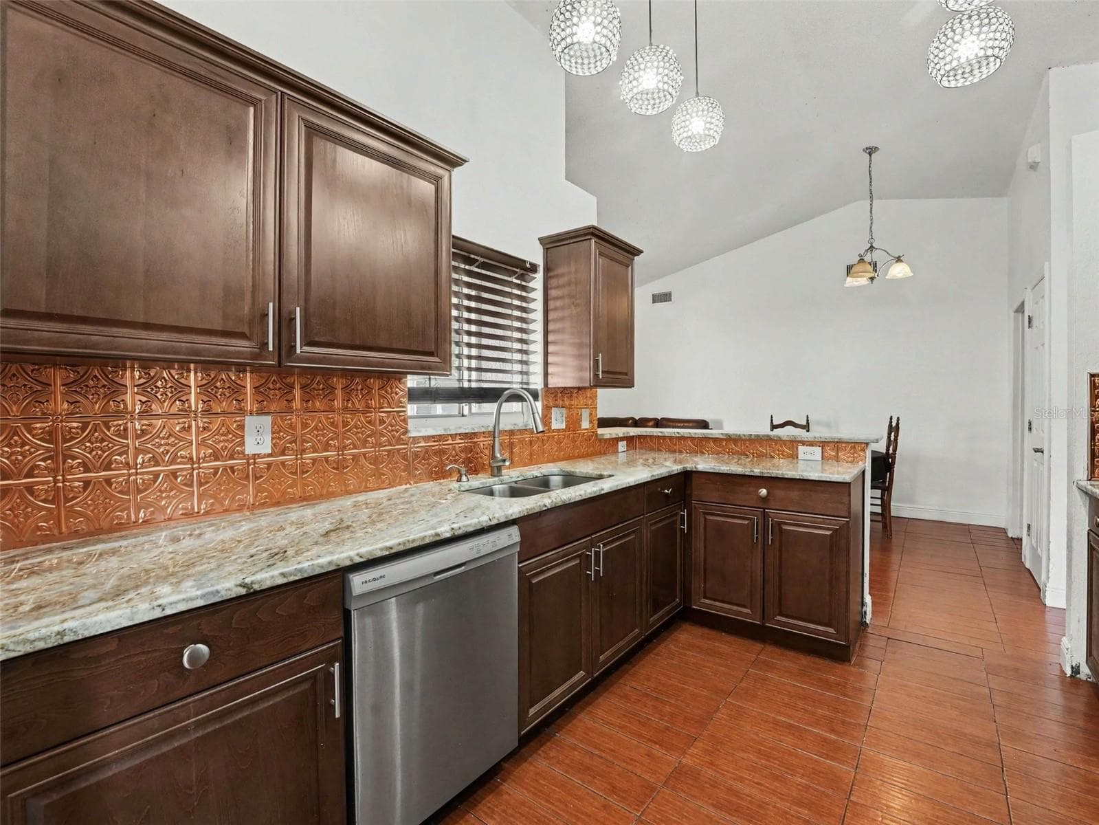 Single Family Residence at 1335 LAUREL GLEN DR, BARTOW, photo 7 of 18