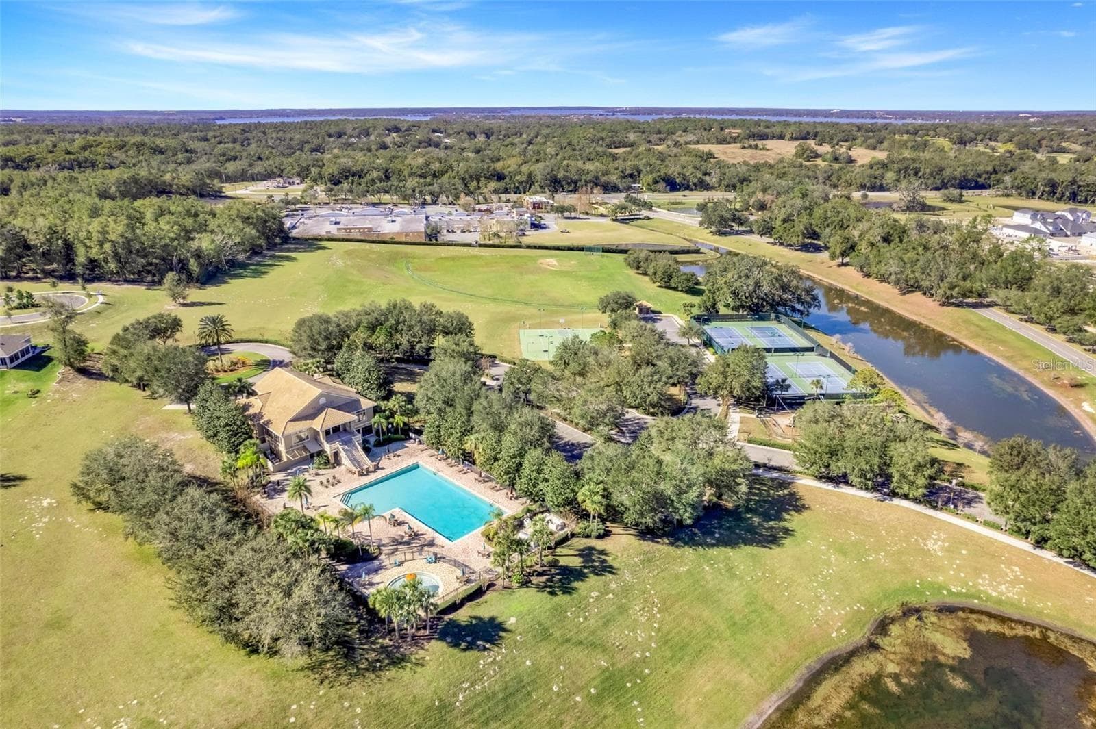 Single Family Residence at 5215 TANZANITE DR, MOUNT DORA, photo 2 of 65