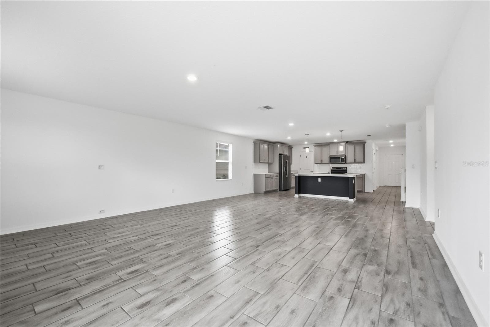 Single Family Residence at 5215 TANZANITE DR, MOUNT DORA, photo 16 of 65