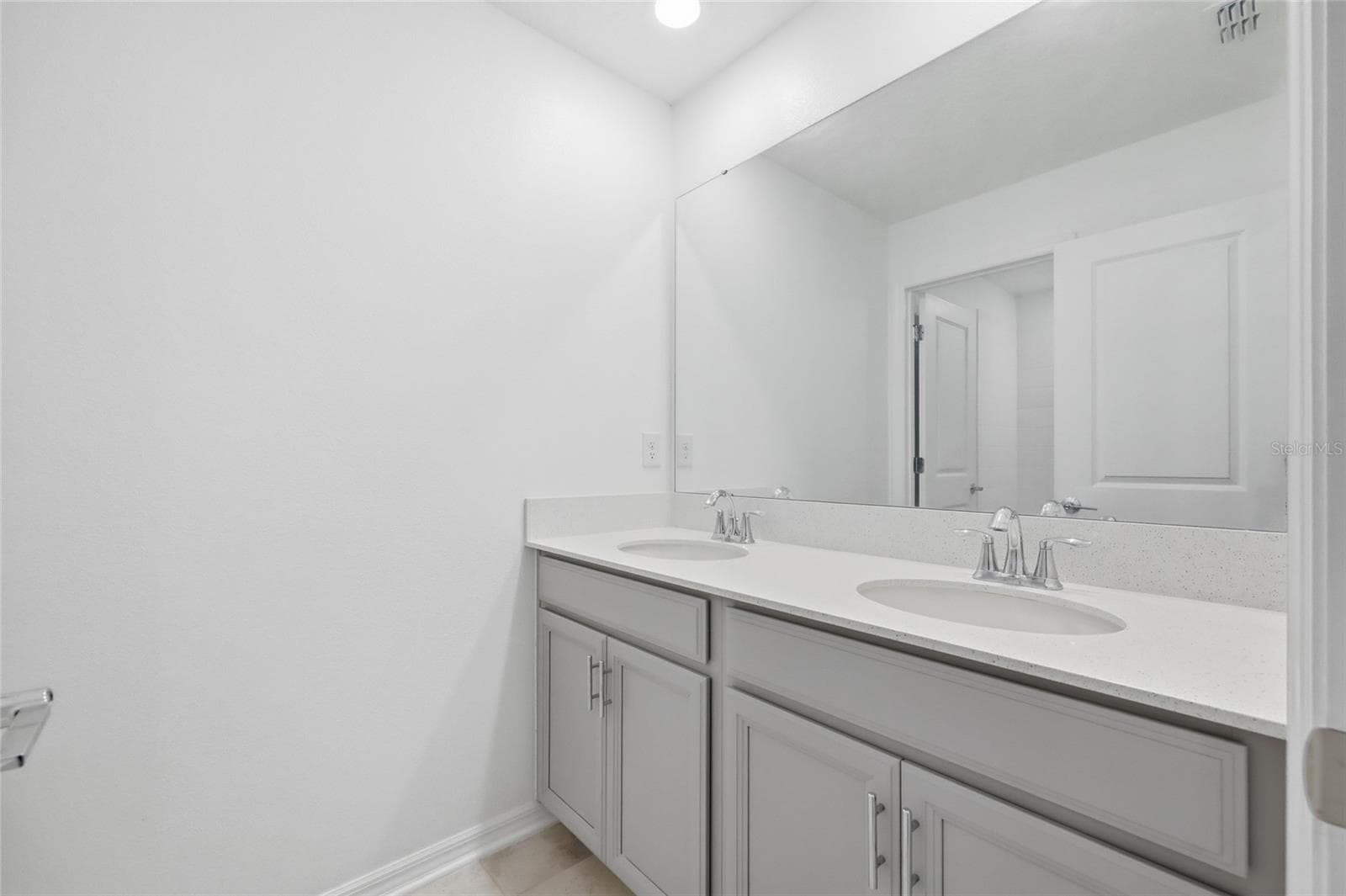 Single Family Residence at 5215 TANZANITE DR, MOUNT DORA, photo 46 of 65