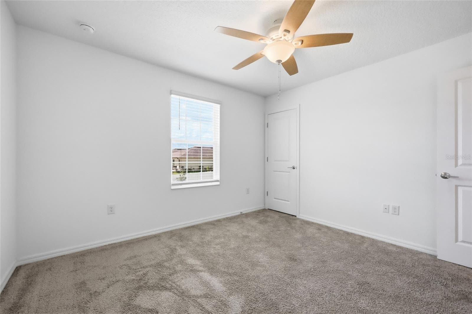 Single Family Residence at 5215 TANZANITE DR, MOUNT DORA, photo 52 of 65