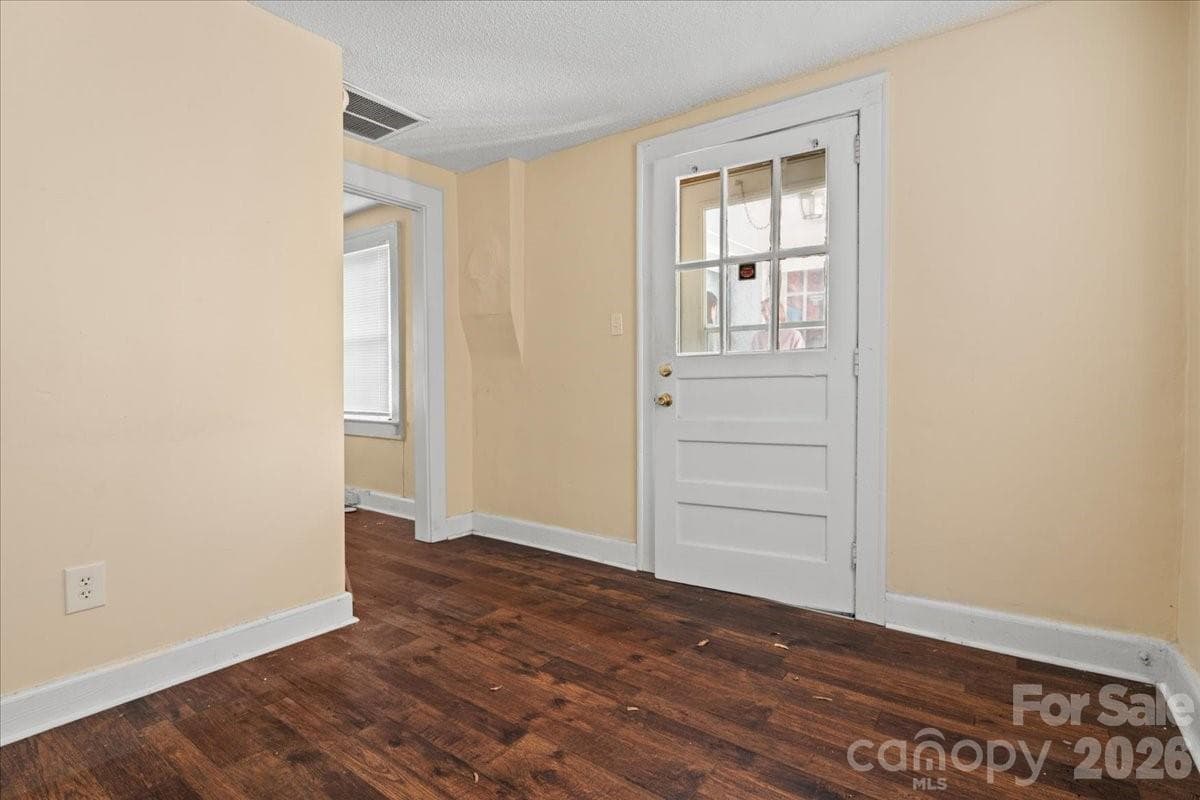 Apartment at 501 Church Street, Cheraw, photo 31 of 48