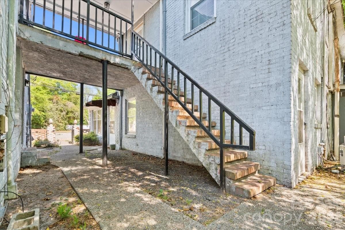 Apartment at 501 Church Street, Cheraw, photo 43 of 48