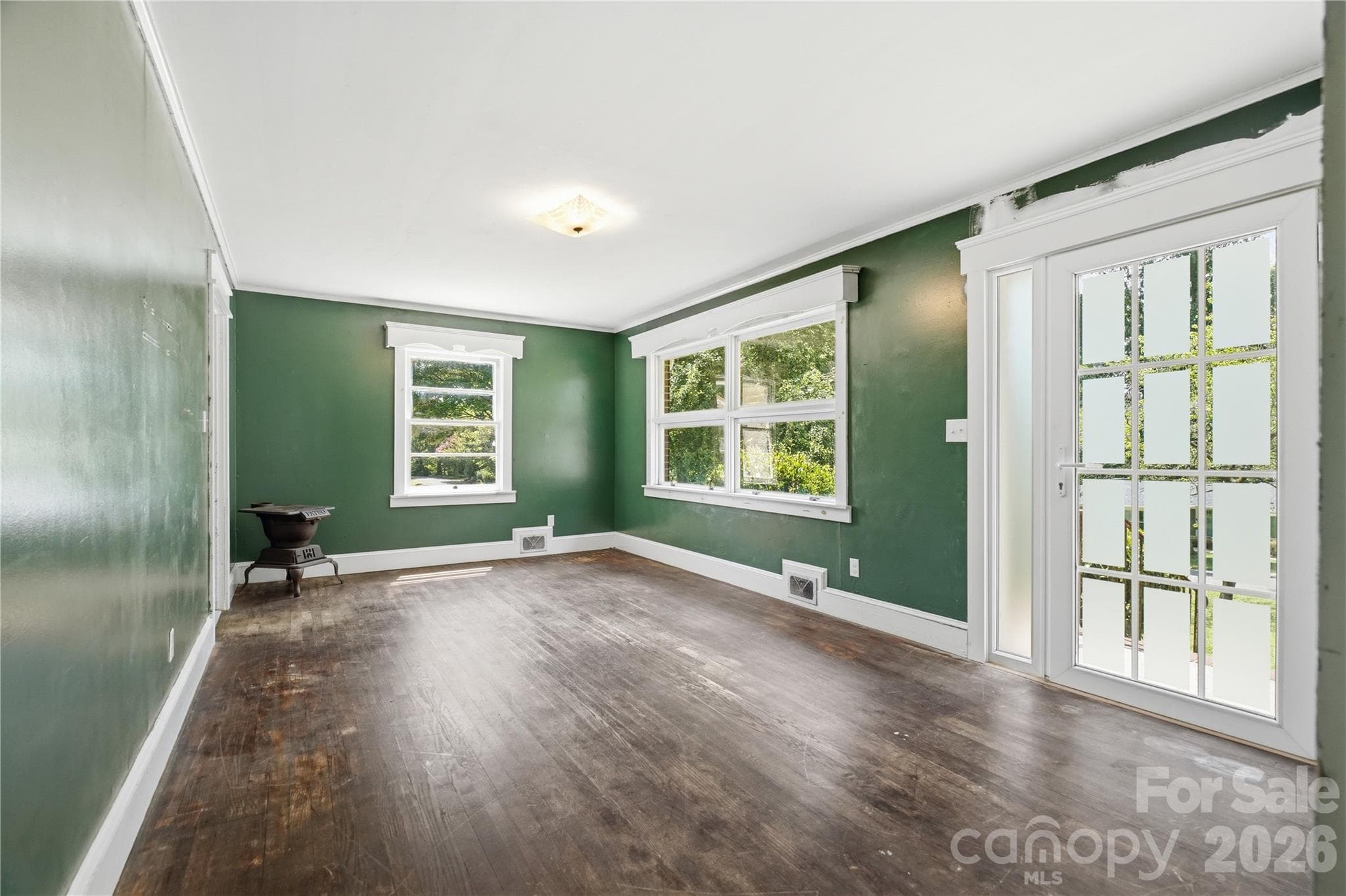 Single Family Residence at 307 Dutchman Avenue, Mount Holly, photo 5 of 18