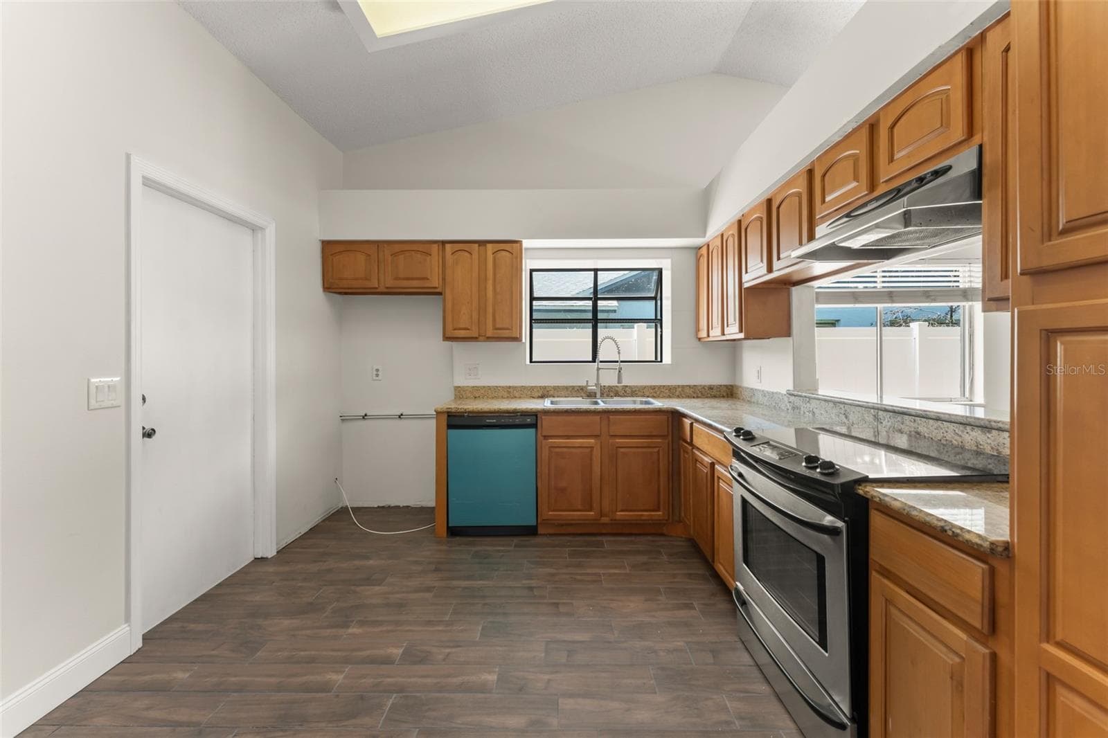 Half Duplex at 2458 LONG MEADOW WAY, ORLANDO, photo 5 of 30