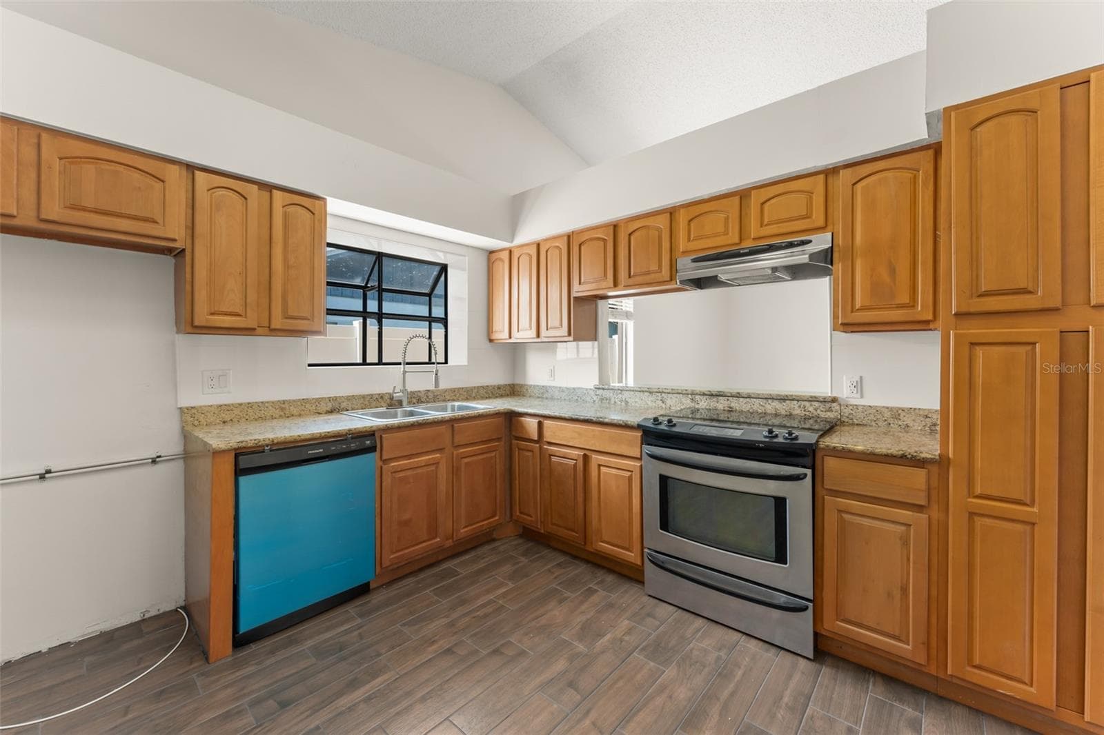 Half Duplex at 2458 LONG MEADOW WAY, ORLANDO, photo 6 of 30
