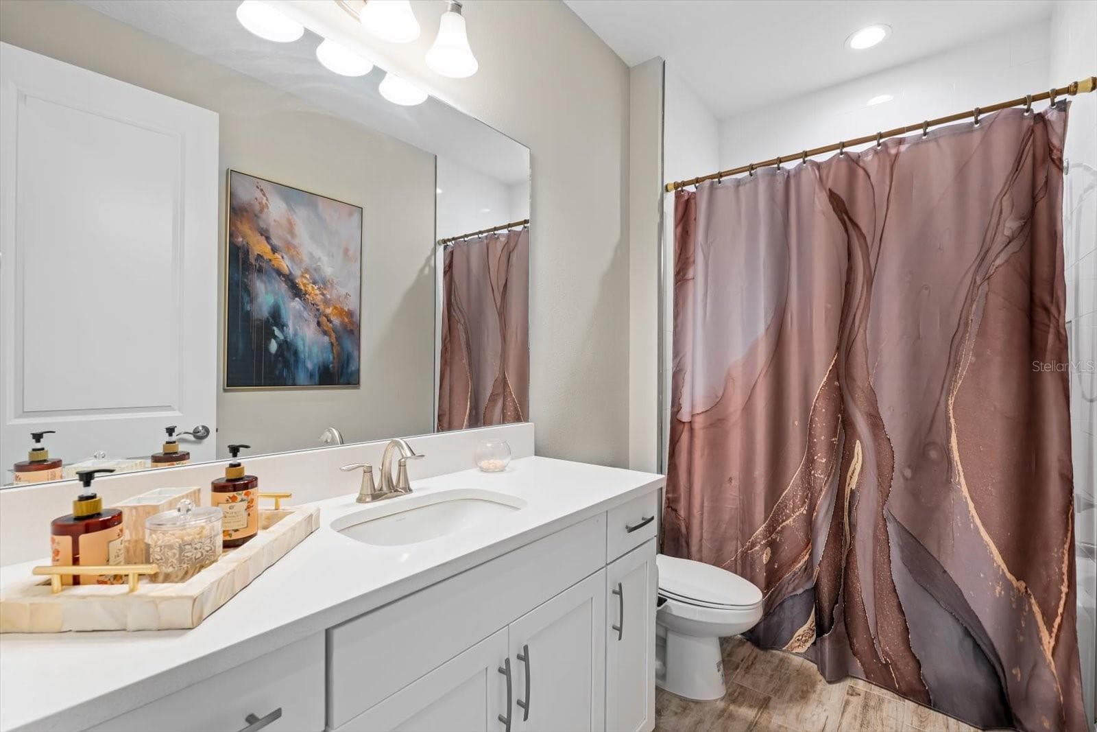 Main Bath Downstairs - 12854 BOGGY CREEK DR, RIVERVIEW