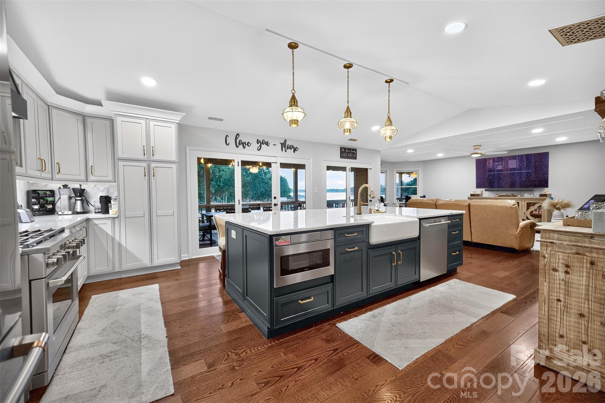Chef's Kitchen - 8535 Sylvan Drive, Terrell