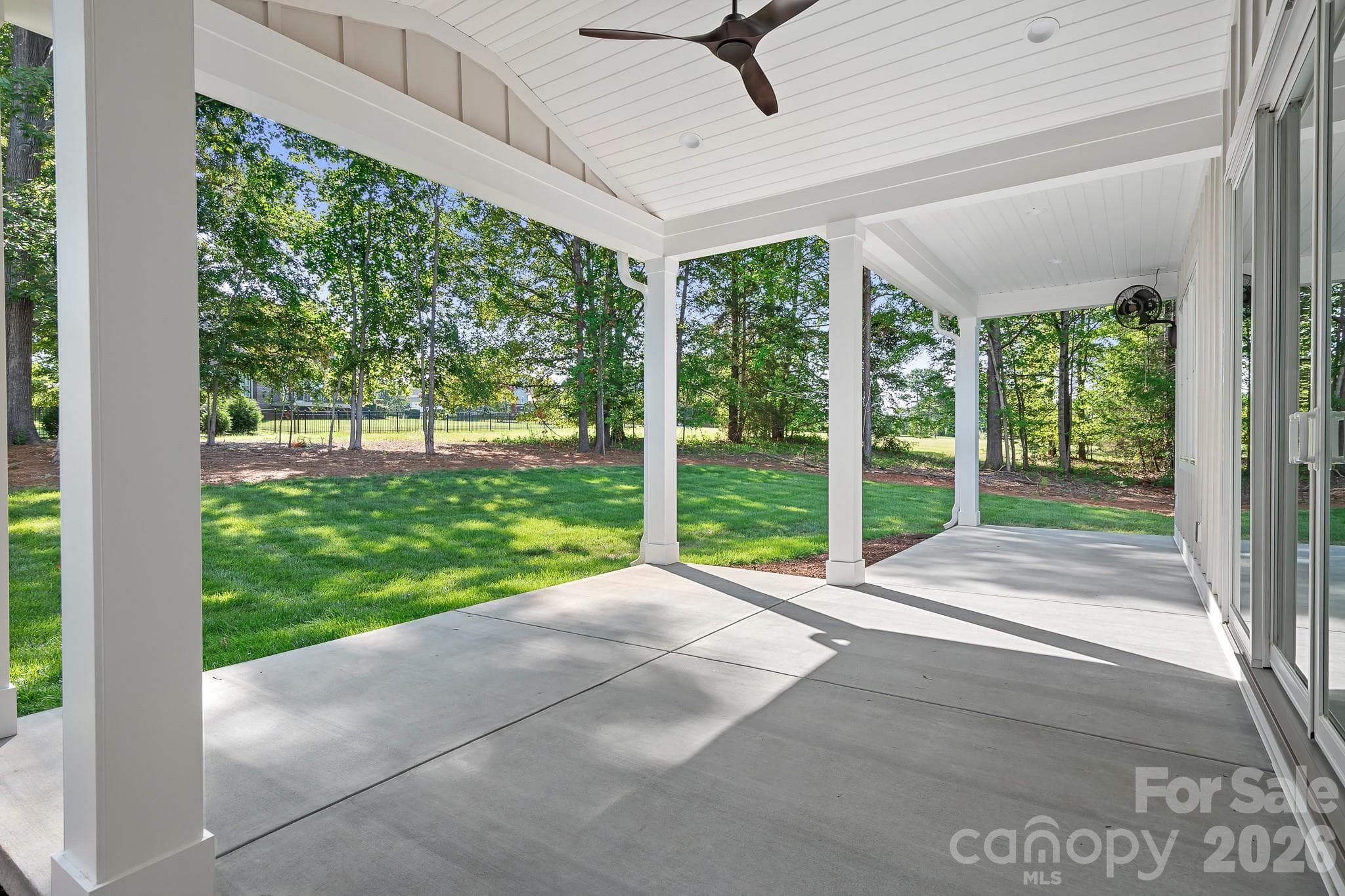 Large back Patio - Mooresville