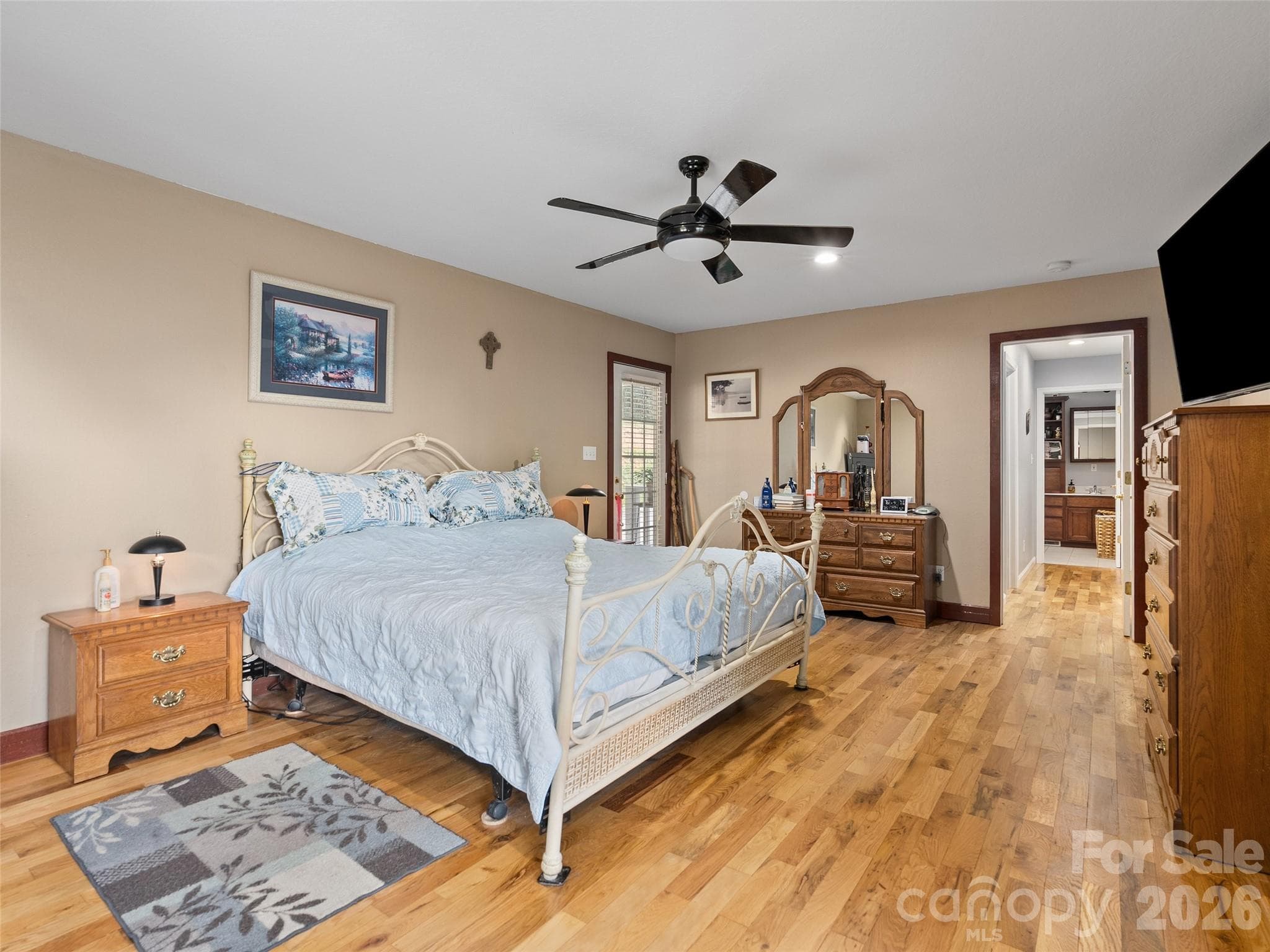 Single Family Residence at 81 Aldens Way, Clyde, photo 20 of 48