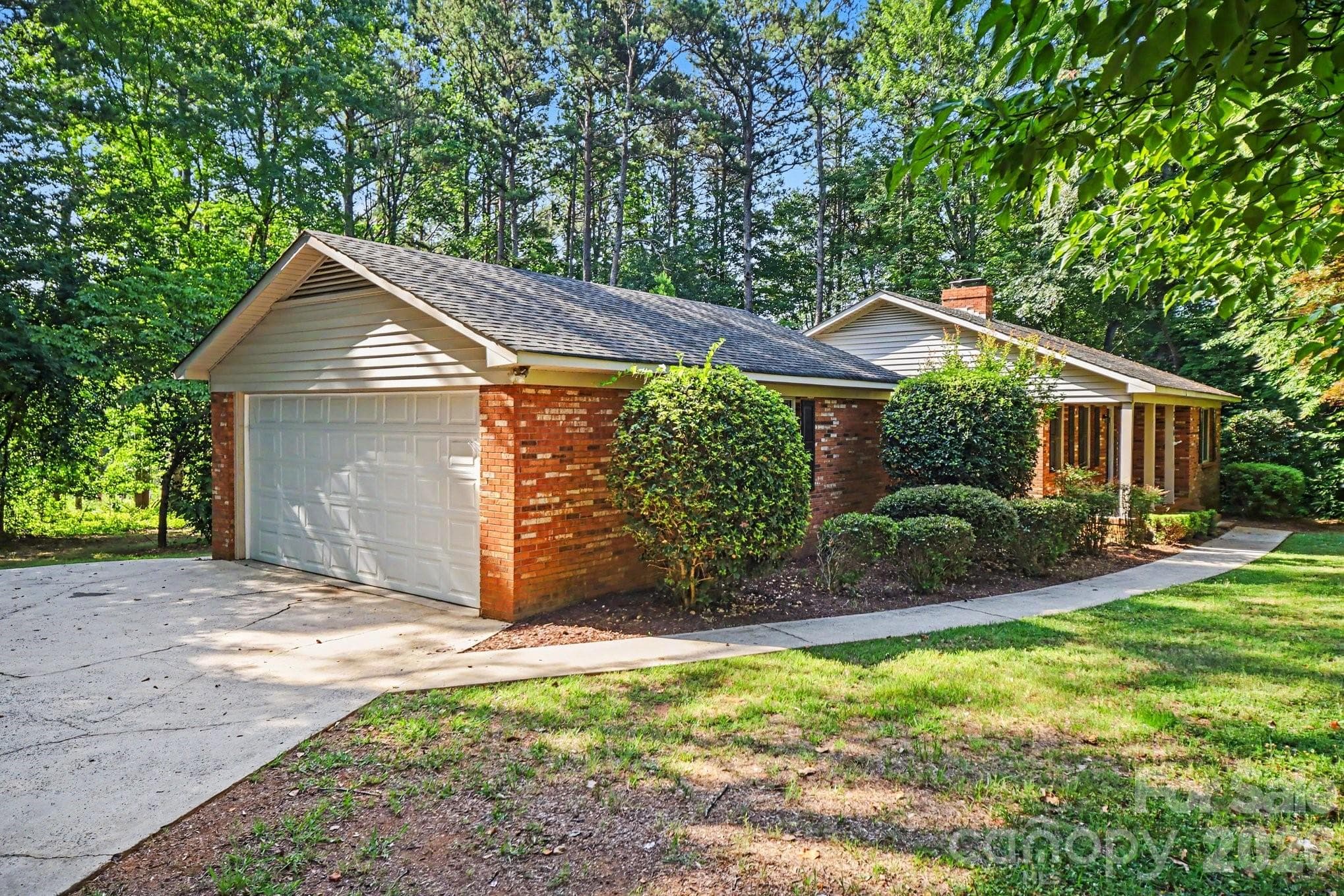 Single Family Residence at Lincolnton, photo 2 of 28