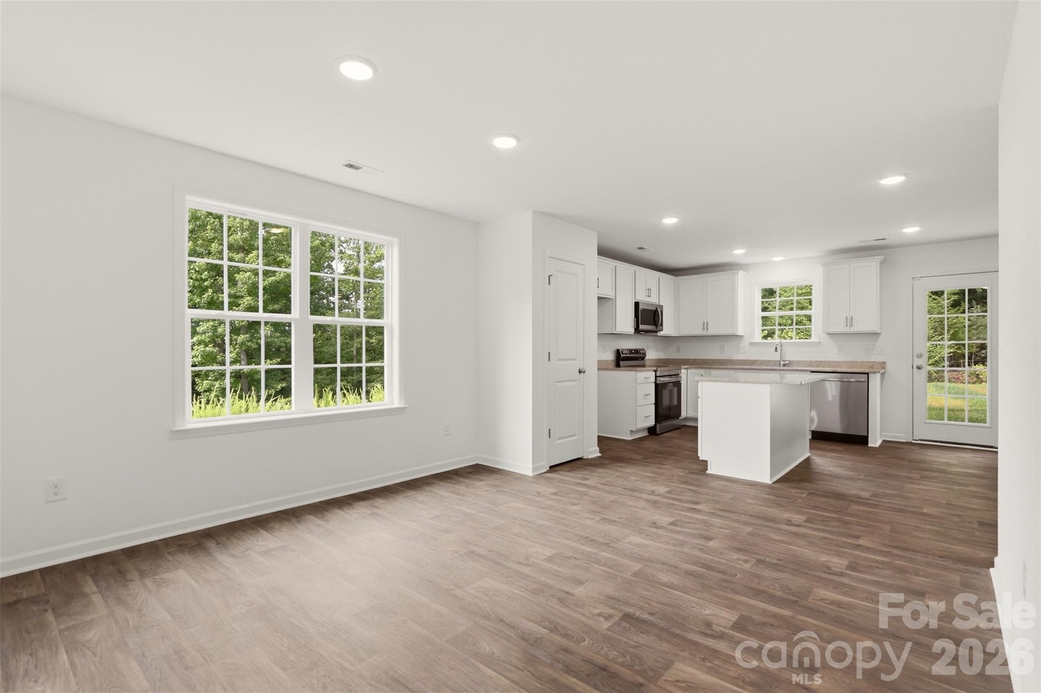 Single Family Residence at 310 Middleton Drive, Lexington, photo 5 of 31