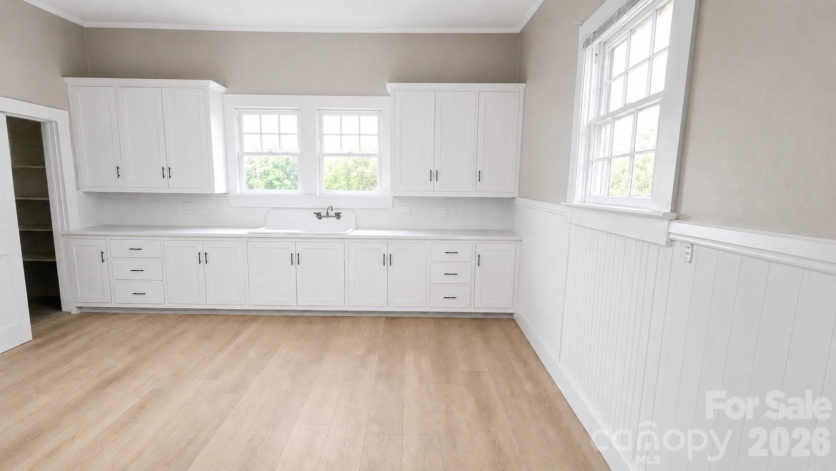 No staging in this photo. - Concord