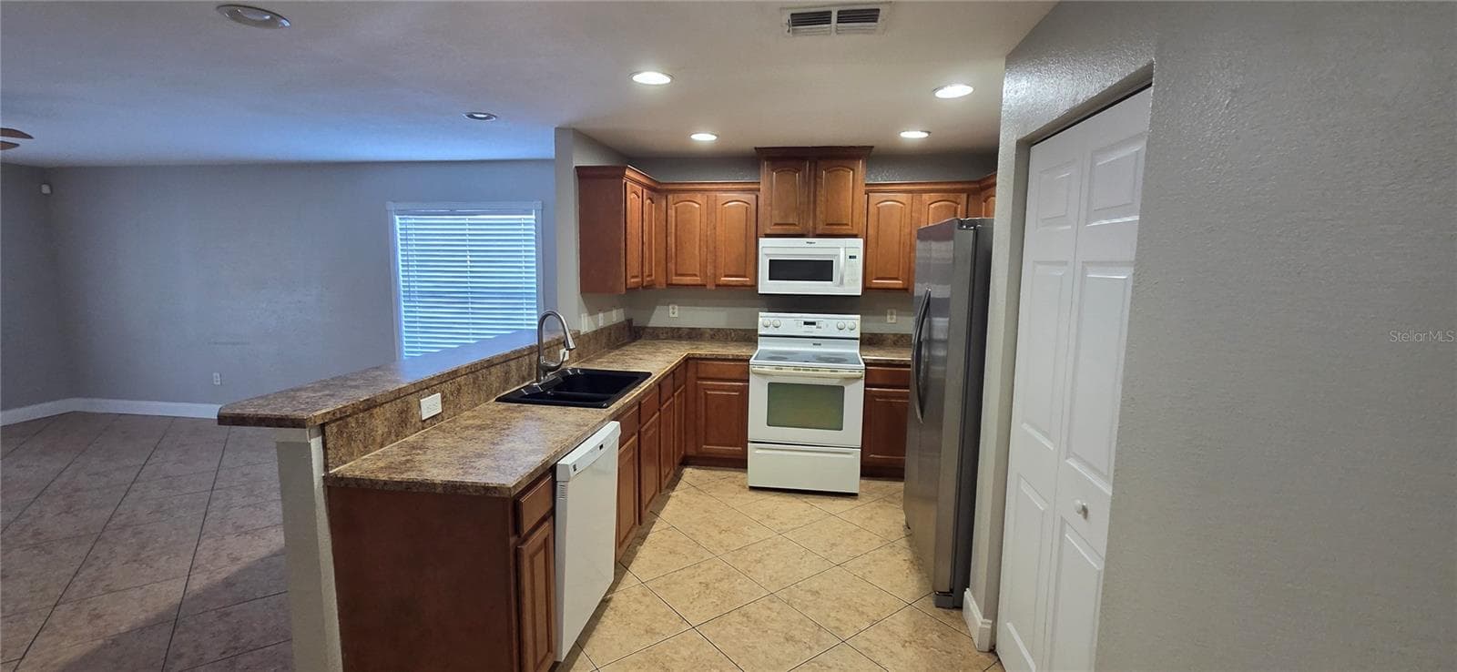 Single Family Residence at 6807 E NORTH BAY ST, TAMPA, photo 9 of 35