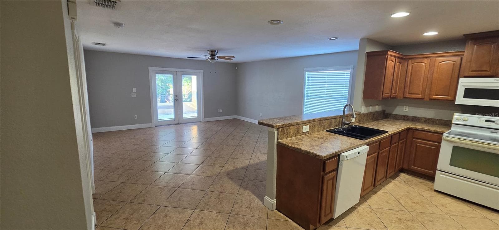 Single Family Residence at 6807 E NORTH BAY ST, TAMPA, photo 16 of 35