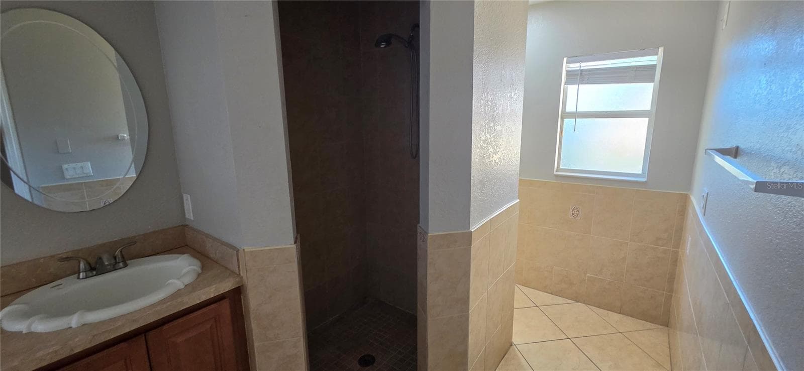 Single Family Residence at 6807 E NORTH BAY ST, TAMPA, photo 22 of 35