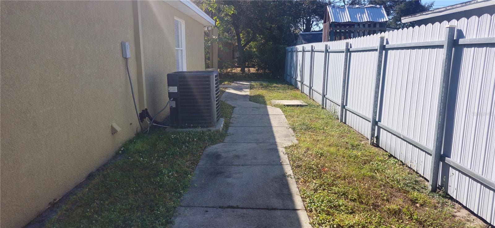 Single Family Residence at 6807 E NORTH BAY ST, TAMPA, photo 32 of 35