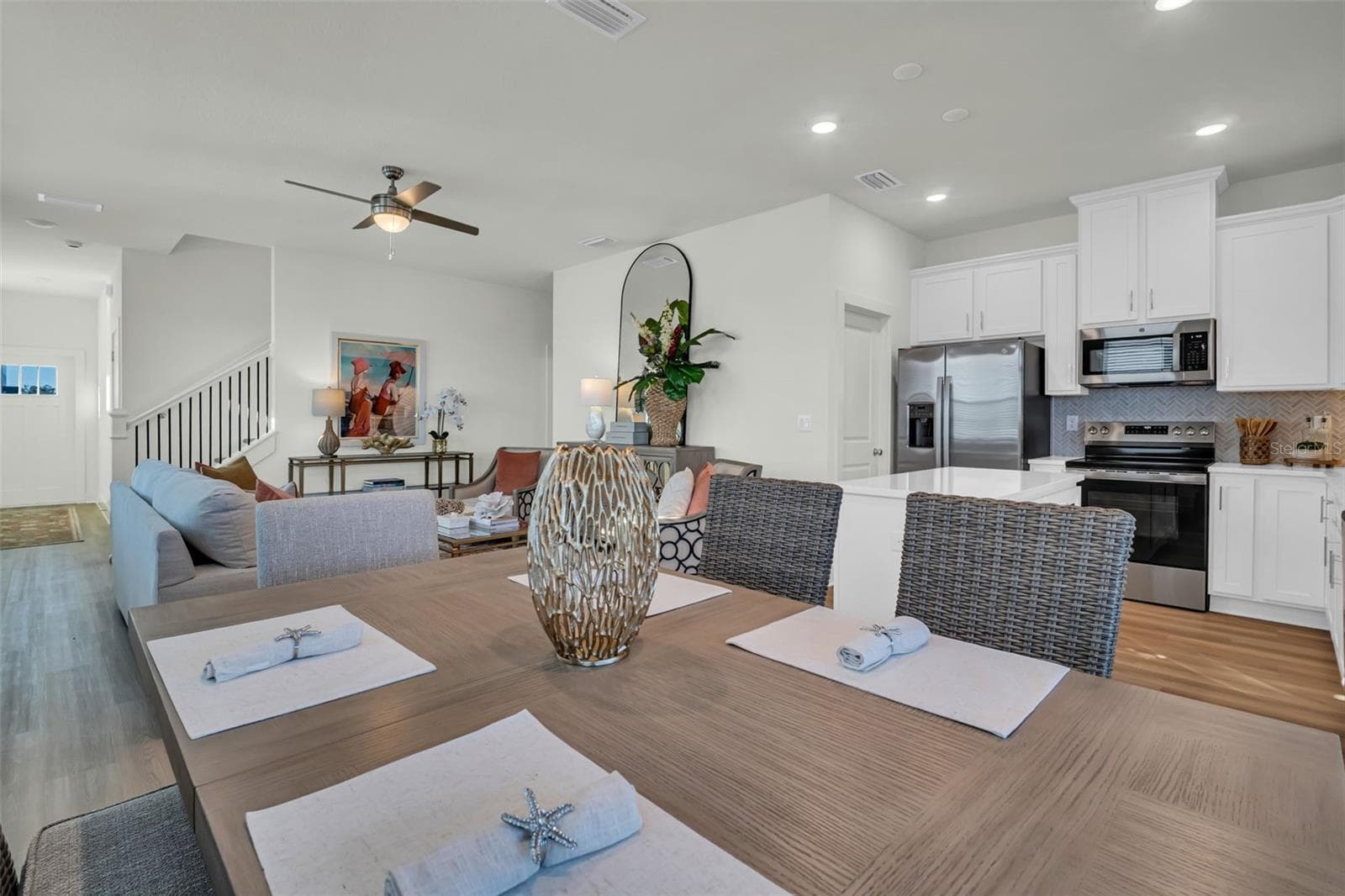 Open concept kitchen and dining - 13992 EMERALD FIELDS DR #Lot 24, HUDSON