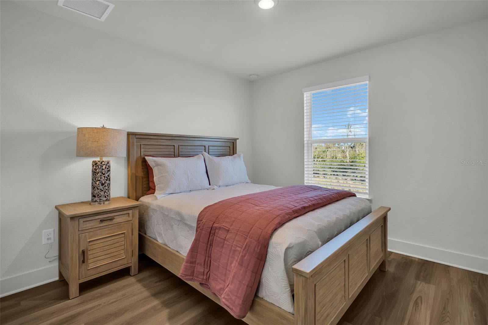 Guest bedroom 1 - 13992 EMERALD FIELDS DR #Lot 24, HUDSON