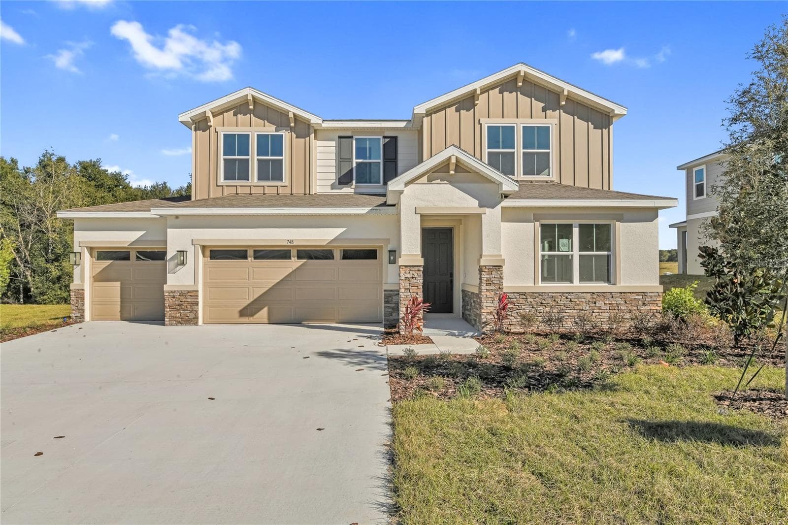 Single Family Residence at 748 WEKIVA RIDGE DR, MOUNT DORA, photo 2 of 21