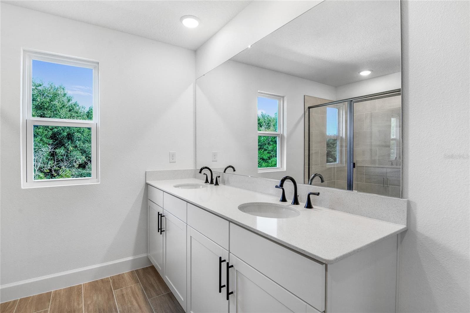 Single Family Residence at 748 WEKIVA RIDGE DR, MOUNT DORA, photo 16 of 21