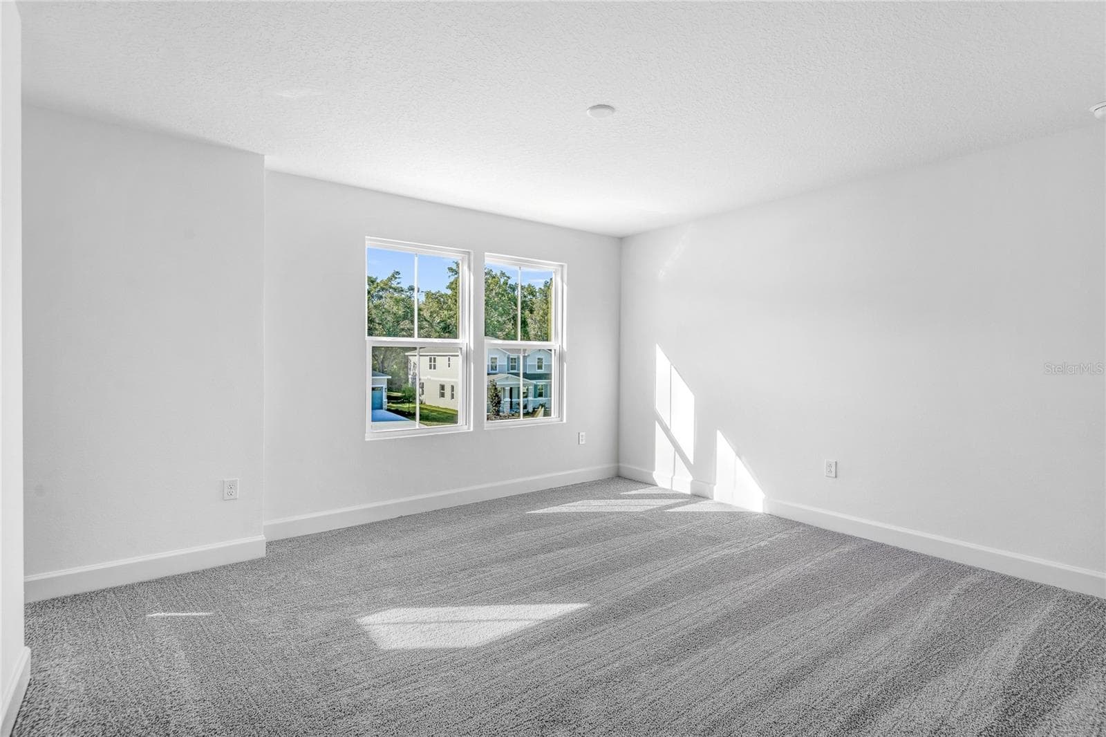Single Family Residence at 748 WEKIVA RIDGE DR, MOUNT DORA, photo 19 of 21