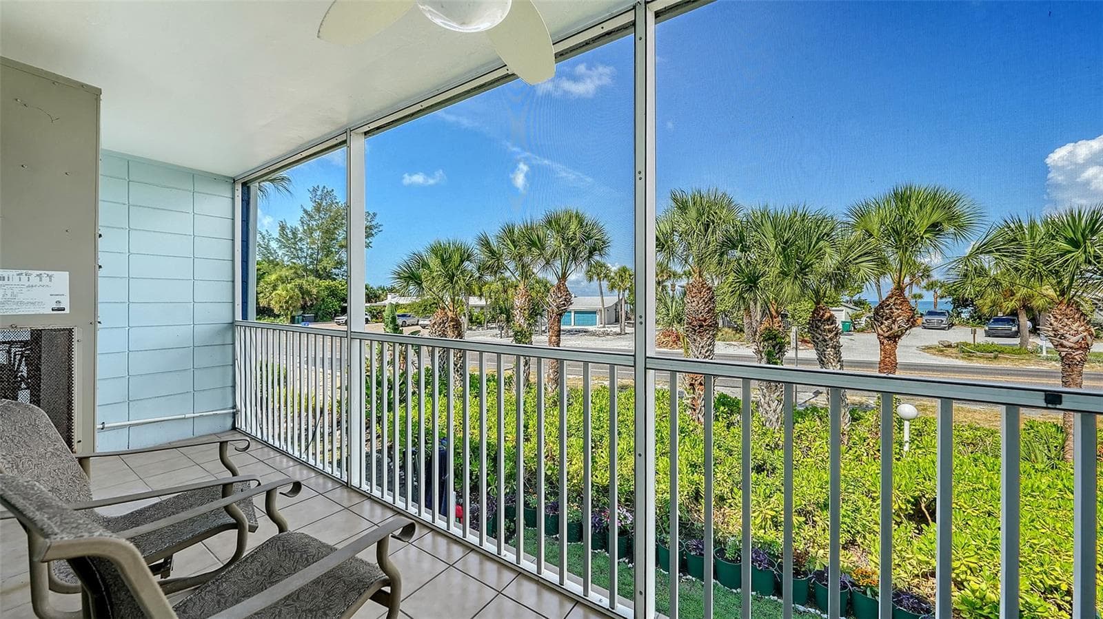 Condominium at 2850 GULF OF MEXICO DR #4, LONGBOAT KEY, photo 12 of 37