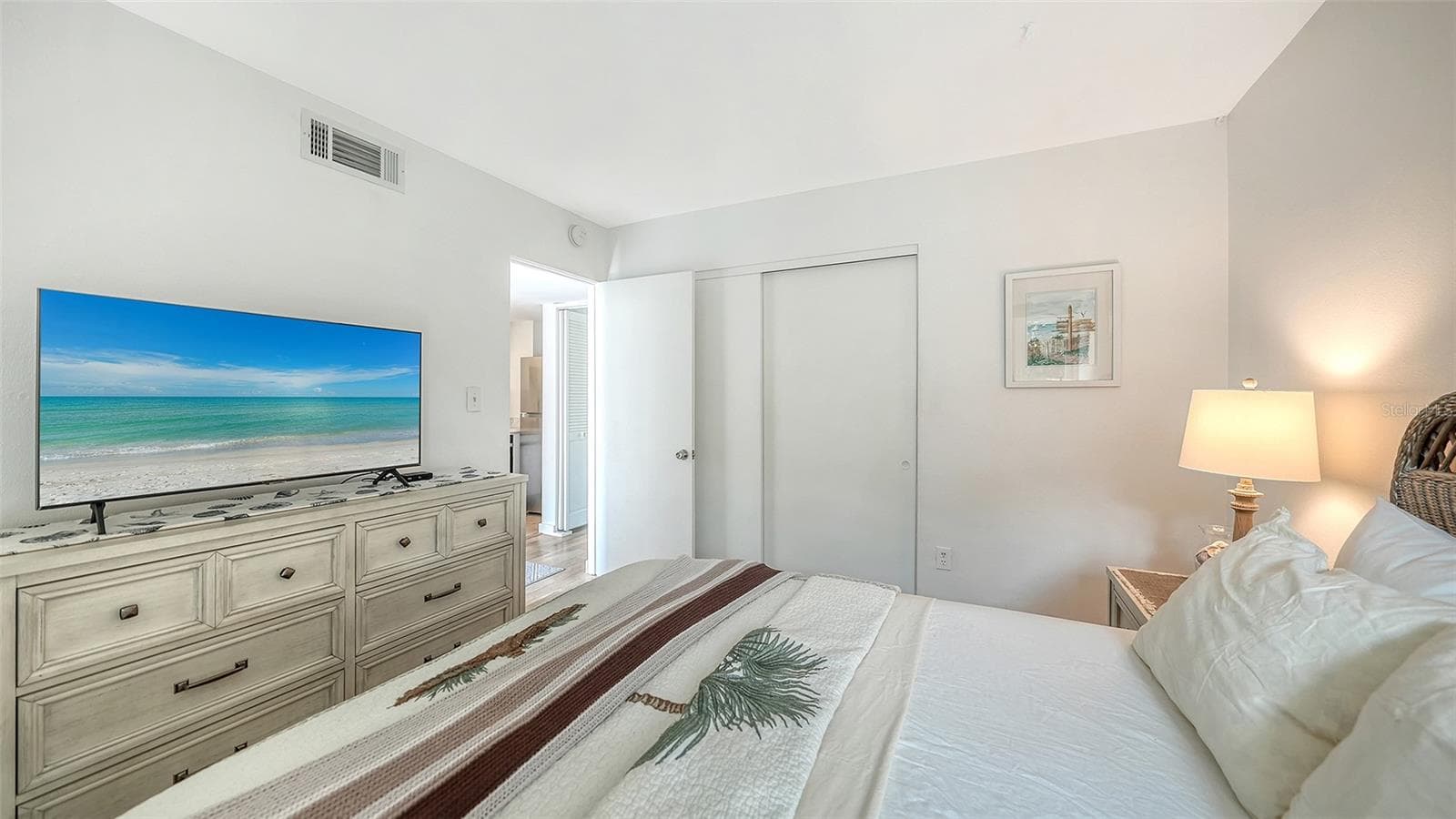 Condominium at 2850 GULF OF MEXICO DR #4, LONGBOAT KEY, photo 19 of 37