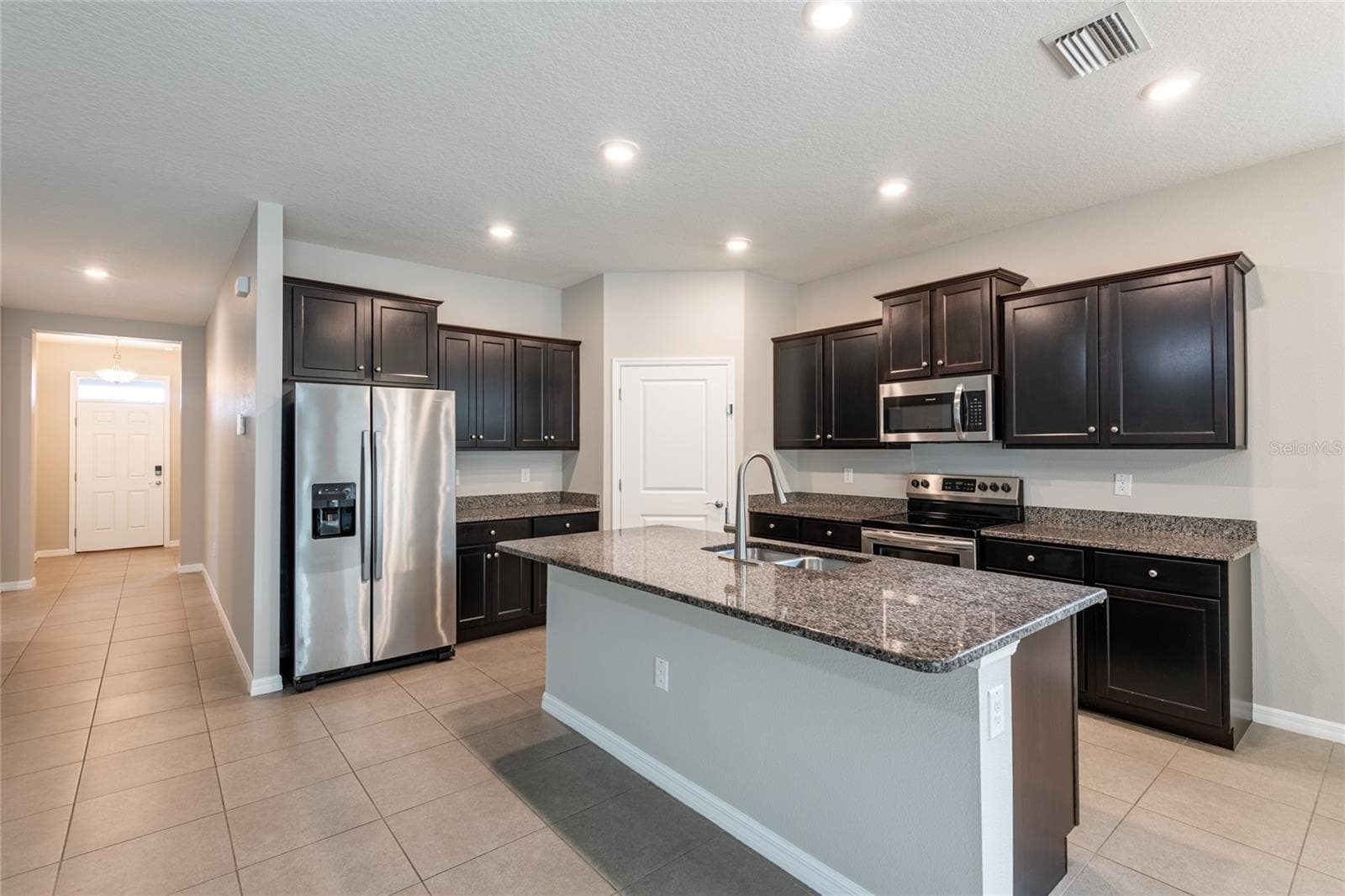 Single Family Residence at 31420 TANSY BND, WESLEY CHAPEL, photo 30 of 89
