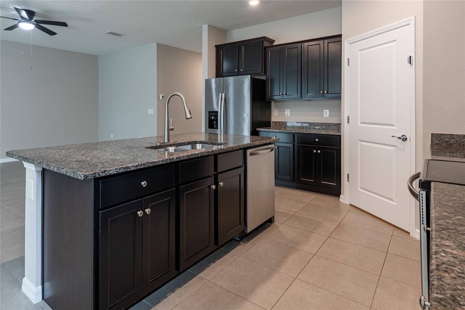 Single Family Residence at 31420 TANSY BND, WESLEY CHAPEL, photo 33 of 89